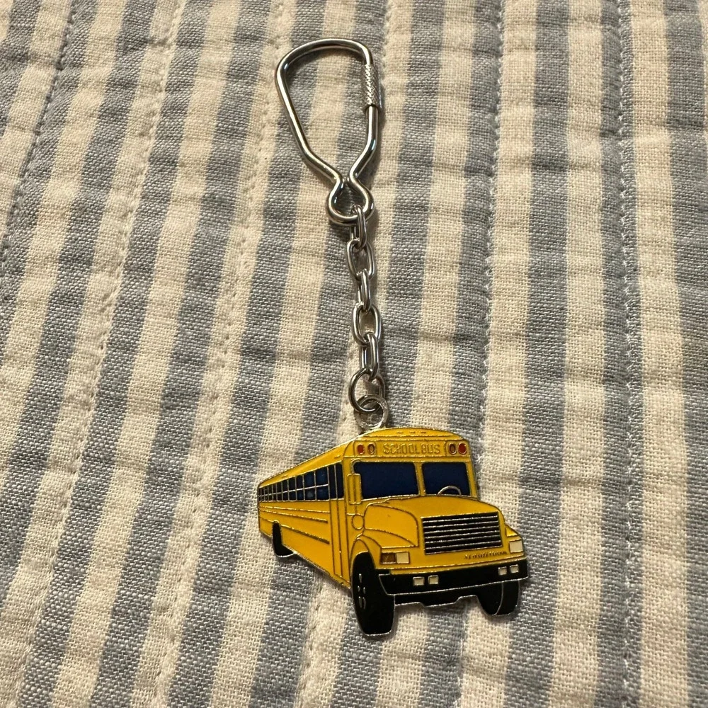 Vintage Yellow School Bus Enamel Keychain Silver Tone Metal Bus‎ Driver Gift